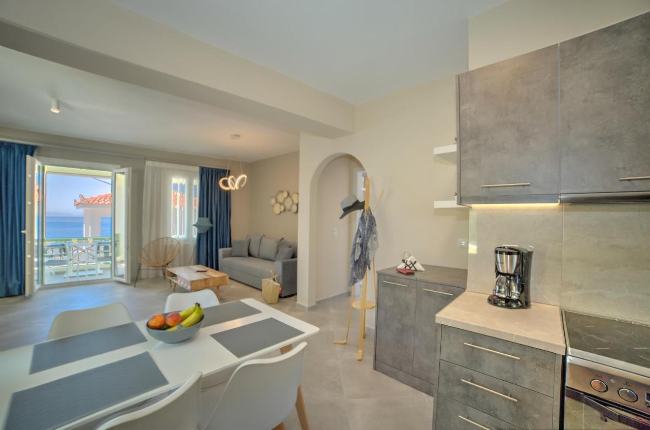 Corali Suites Andros Mpatsi Eksteriør billede