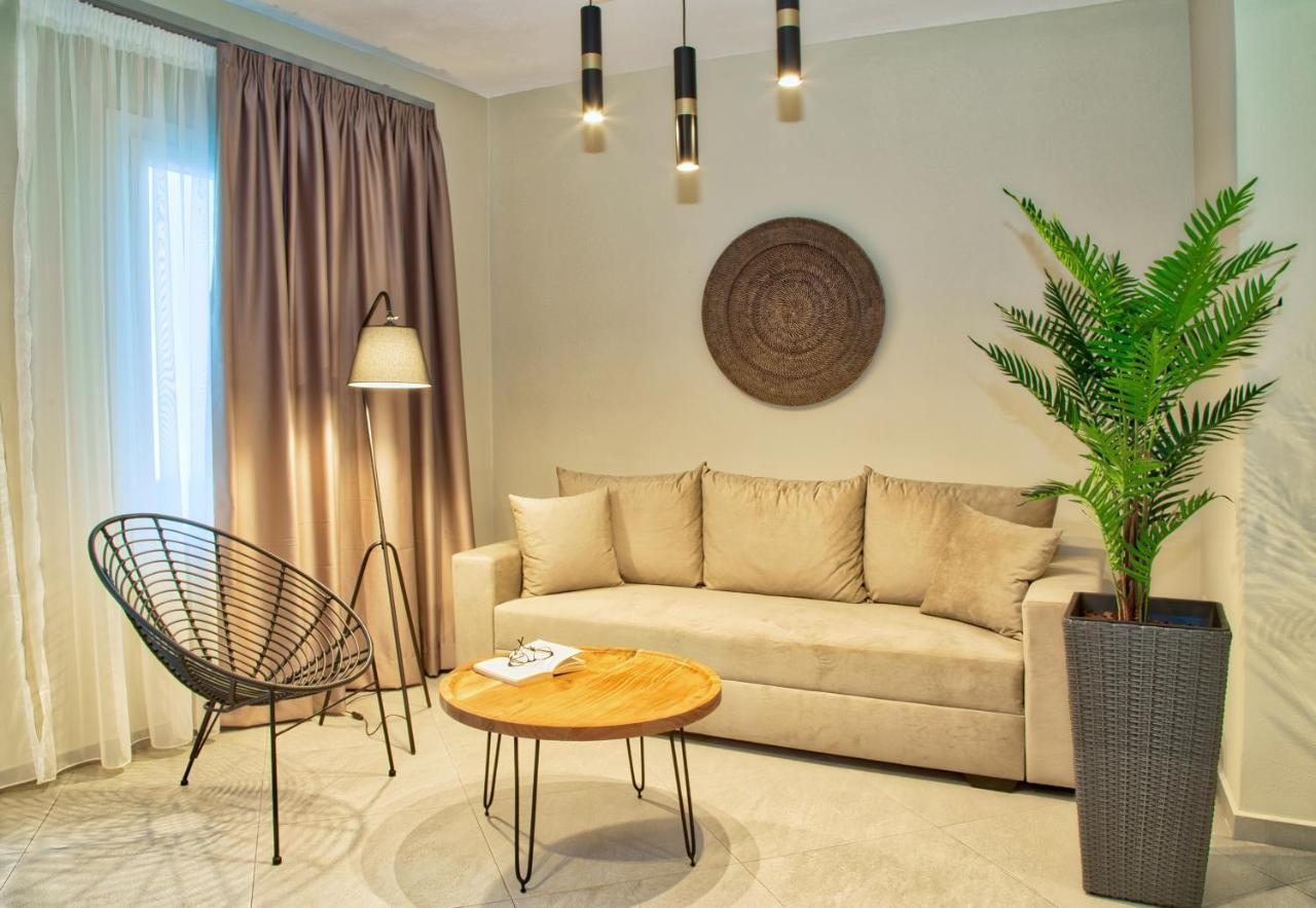 Corali Suites Andros Mpatsi Eksteriør billede