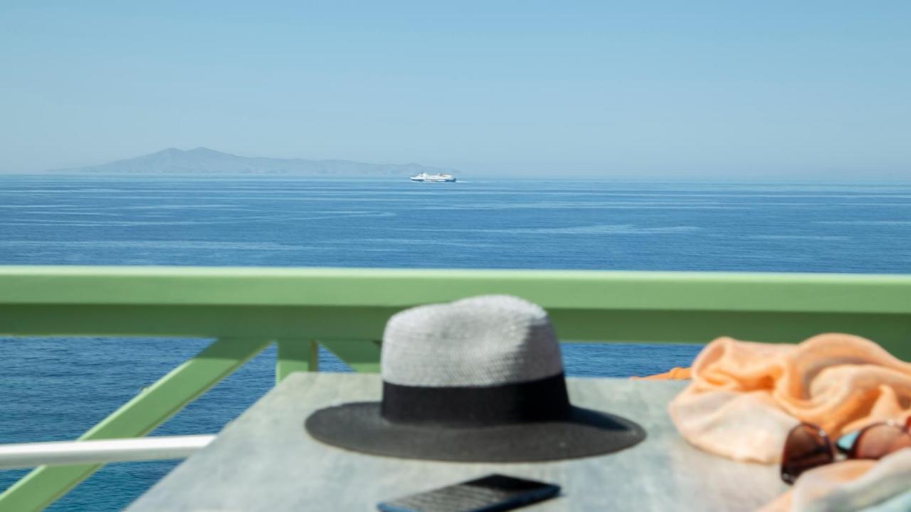 Corali Suites Andros Mpatsi Eksteriør billede