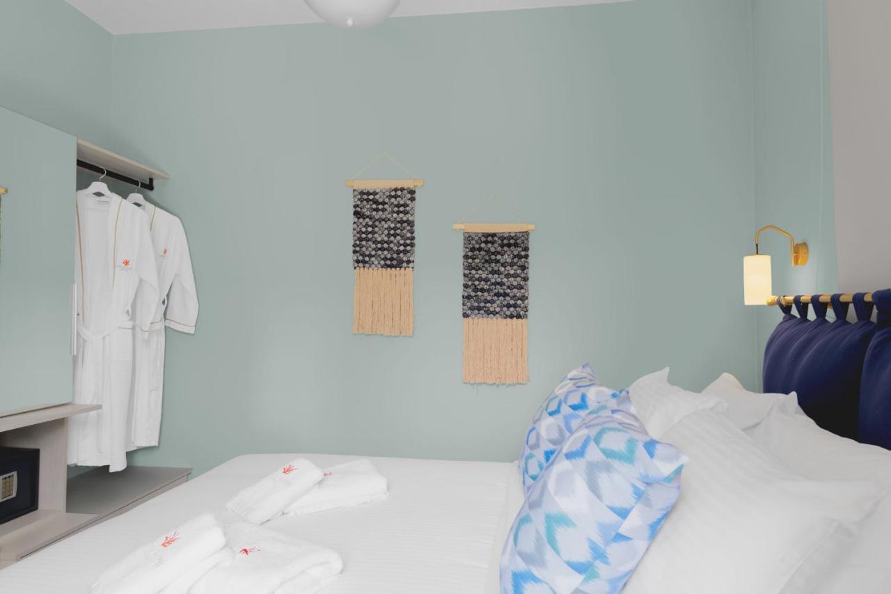 Corali Suites Andros Mpatsi Eksteriør billede