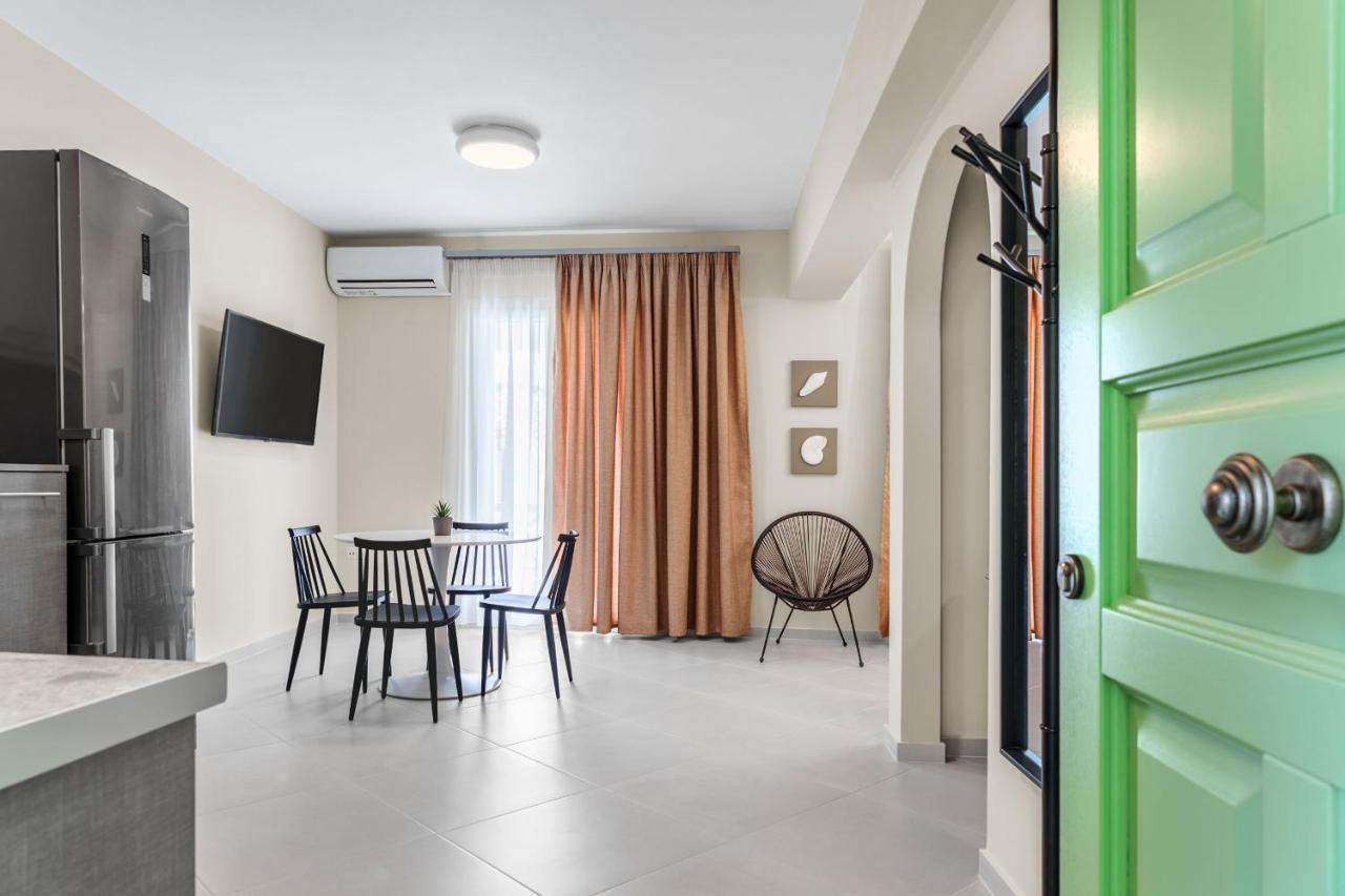 Corali Suites Andros Mpatsi Eksteriør billede