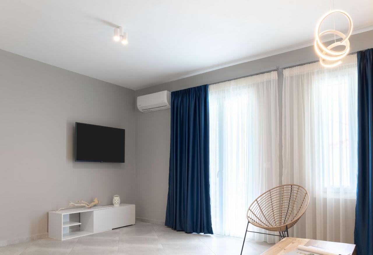 Corali Suites Andros Mpatsi Eksteriør billede