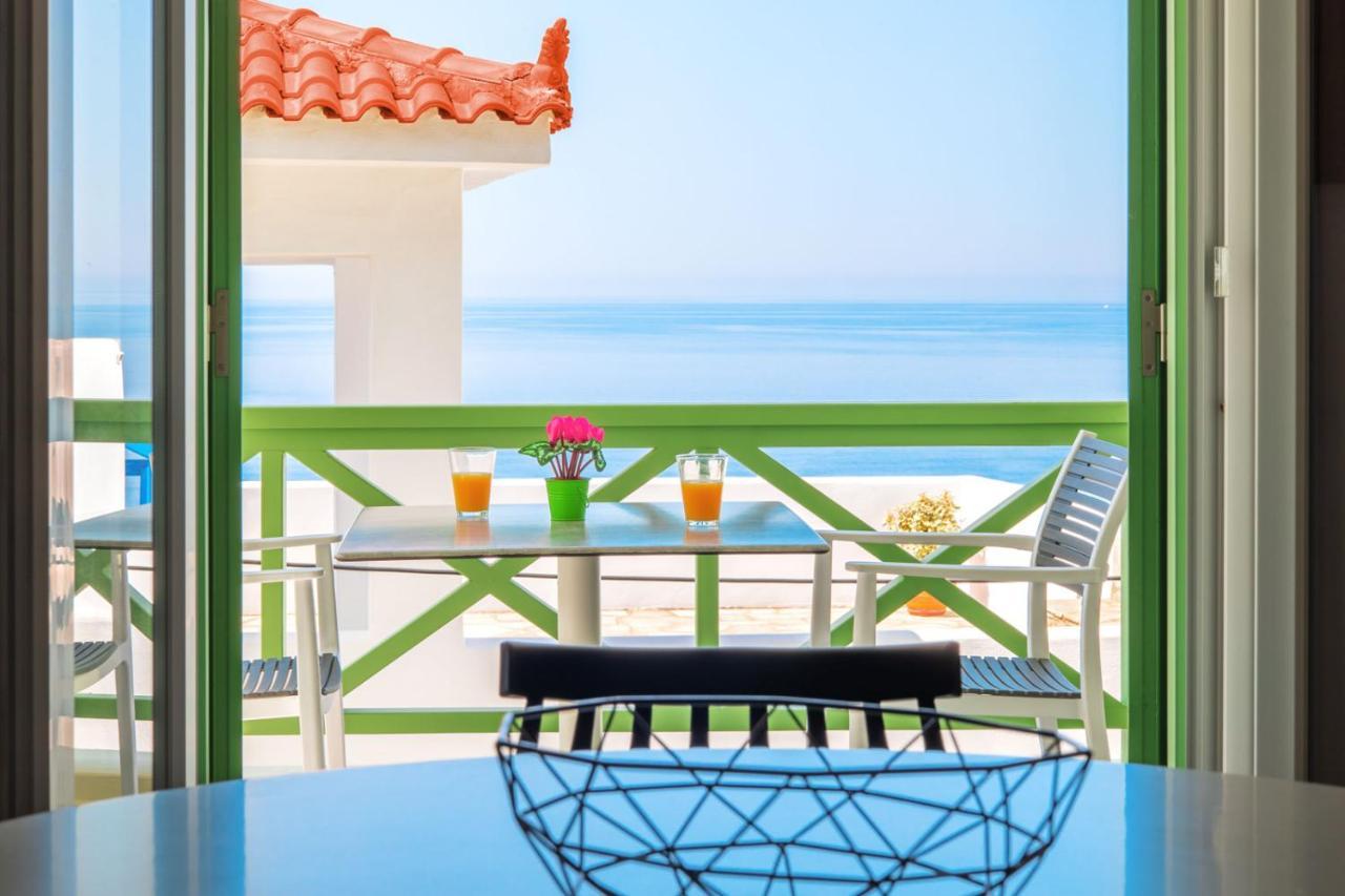 Corali Suites Andros Mpatsi Eksteriør billede